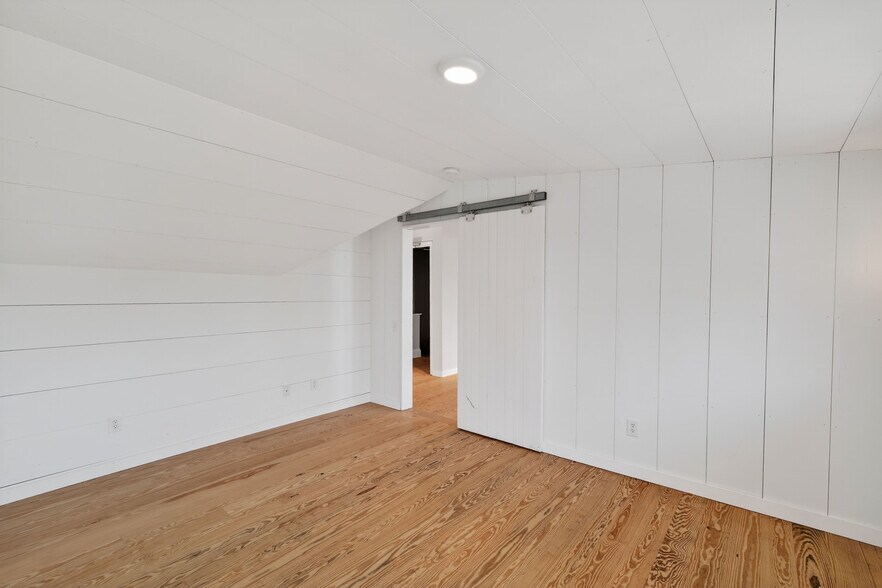 More Photos Of 208 St Marys St, Raleigh Loft Creative Space For Lease