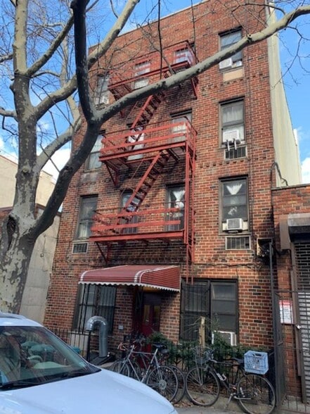 More Photos Of 105 Luquer St, Brooklyn Apartments For Sale