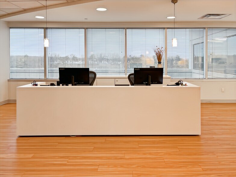 More Photos Of 150 Motor Pkwy, Hauppauge Coworking Space