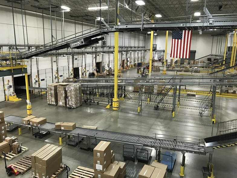 More Photos Of 13000 Darice Pky, Strongsville Warehouse For Lease