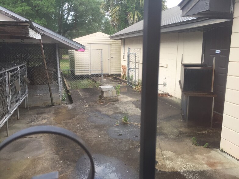 More Photos Of 3201 Crill Ave, Palatka Convenience Store For Sale