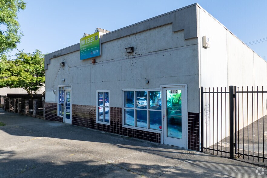 More Photos Of 1112 D St, Sacramento Showroom For Lease