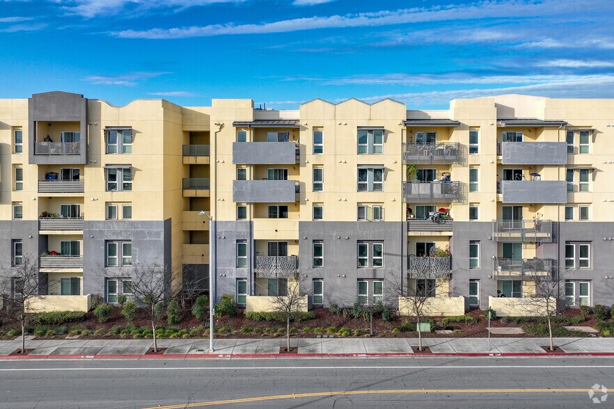 More Photos Of 200 E 10th St, Gilroy Apartments For Lease