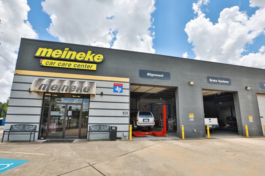 More Photos Of 17711 Old Louetta Rd, Houston Auto Repair For Lease