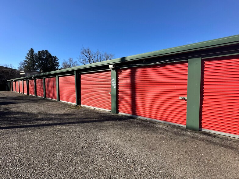 More Photos Of 213 Hart Street, Clarksburg Self Storage For Sale