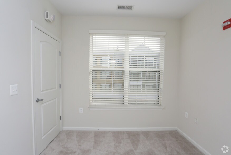 More Photos Of 2300 Washington Pl NE, Washington Apartments For Lease