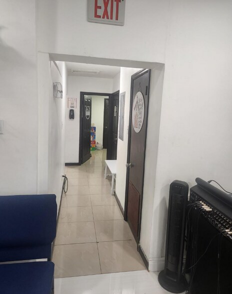 More Photos Of 1000 Foster Rd, Hallandale Beach Religious Facility For Sale