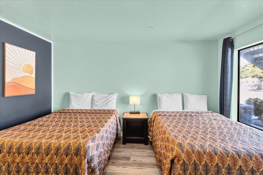 More Photos Of 1013 Front St, Soledad Hotel For Sale