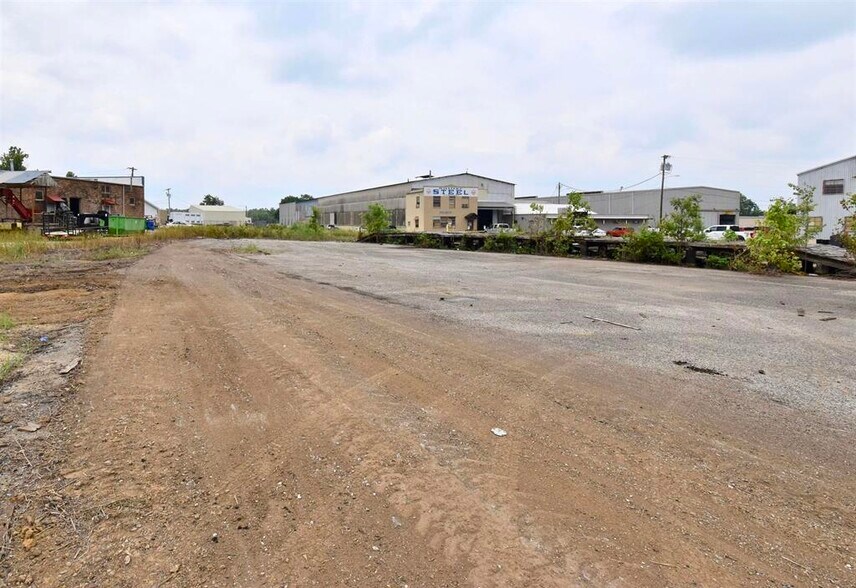 More Photos Of 205 Bellvue St, Jackson Warehouse For Lease