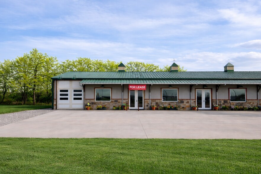 Primary Photo Of 1832 E Veterans Memorial Hwy, Blanchard Office For Lease