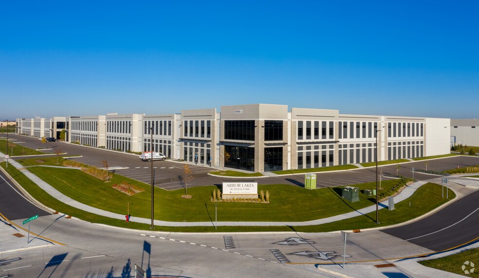 Primary Photo Of 10500-10680 Fountains Dr, Maple Grove Warehouse For Lease