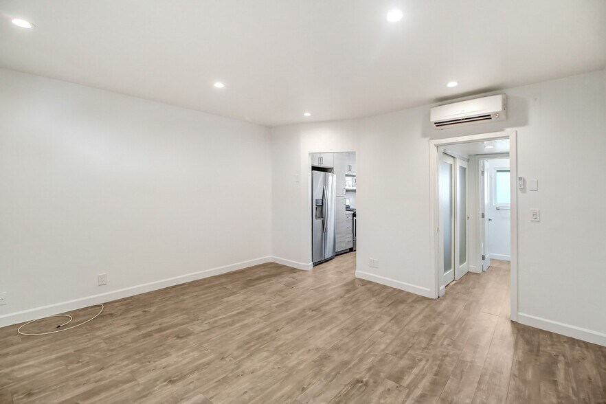 More Photos Of 700 S 6th St, Burbank Apartments For Sale