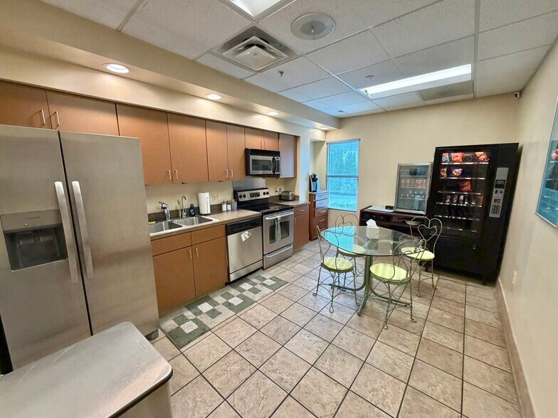 More Photos Of 6339 Howard Ln, Elkridge Office For Sale