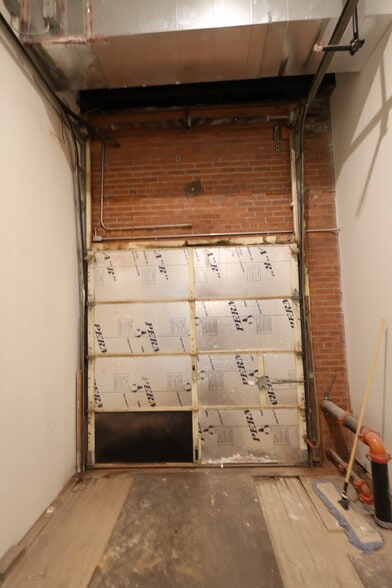 More Photos Of 915 Liberty Ave, Pittsburgh Apartments For Lease