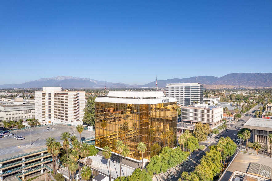 More Photos Of 290 N D St, San Bernardino Loft Creative Space For Lease