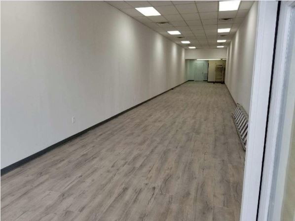 More Photos Of 200 Hobson St, McMinnville Storefront For Lease