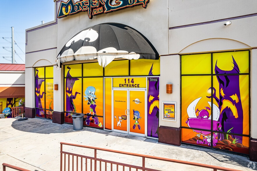 More Photos Of 2267 NW Military Hwy, San Antonio Unknown For Lease