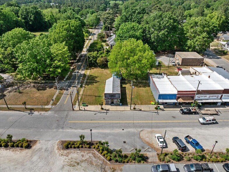More Photos Of 202 E. North Main Street, Littleton General Retail For Sale