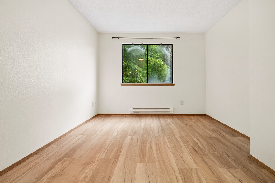 More Photos Of 9608 NE 188th St, Bothell Apartments For Sale