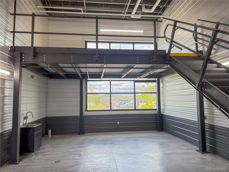 More Photos Of 4390 Regent St, Castle Rock Warehouse For Sale
