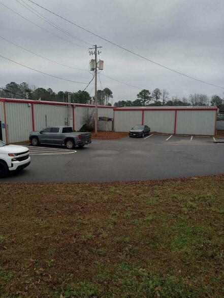 More Photos Of 600 Bohannon Rd, Fairburn Flex For Lease
