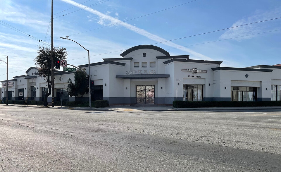 More Photos Of 2501-2599 S Santa Fe Ave, Vernon Freestanding For Sale
