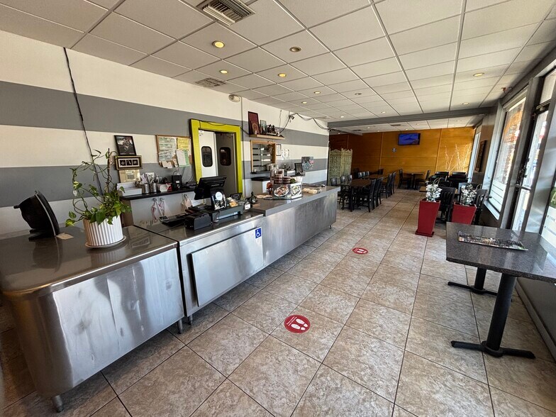 More Photos Of 515 S Verdugo Rd, Glendale Unknown For Lease