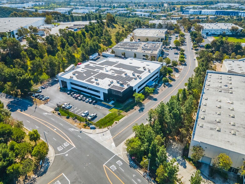More Photos Of 1385 Park Center Dr, Vista Industrial For Sale