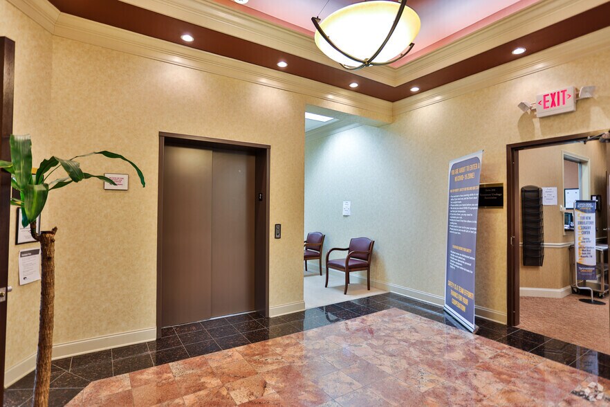 More Photos Of 550 Town Creek Rd, Lenoir City Medical For Sale