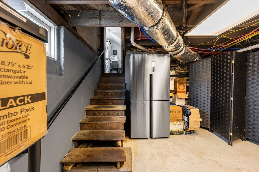 More Photos Of 312 N Central Ave, Cameron Restaurant For Sale