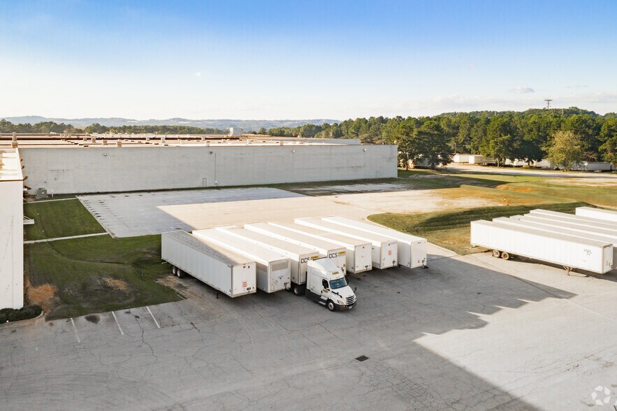 More Photos Of 605 Selig Dr SW, Atlanta Warehouse For Lease