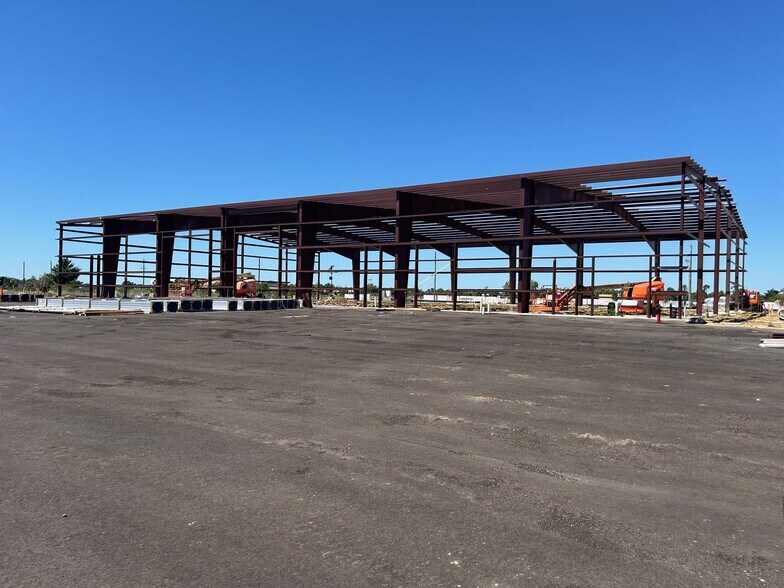 8218 Northup Drive, Punta Gorda, FL 33982 Industrial For Lease