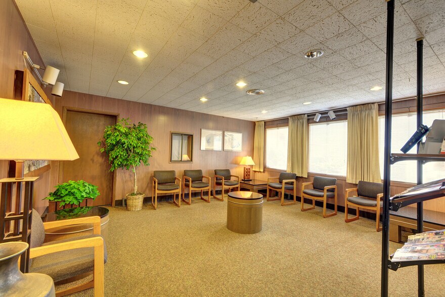 More Photos Of 403 S Granite Ave, Granite Falls Medical For Lease