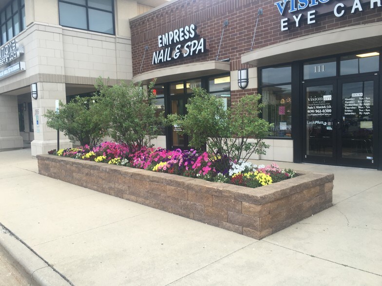 More Photos Of 1928-1995 Springbrook Square Dr, Naperville Unknown For Lease