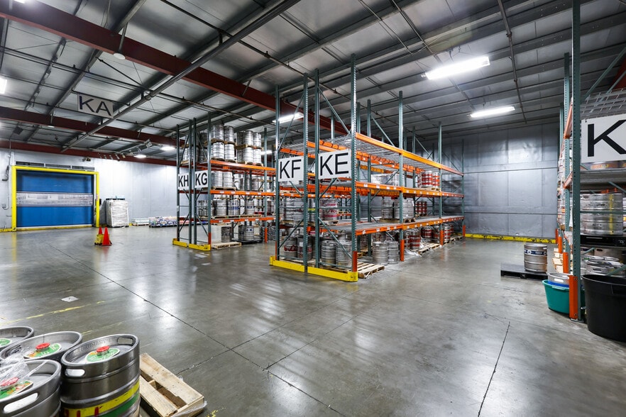 More Photos Of 6715 E Mission Ave, Spokane Warehouse For Lease