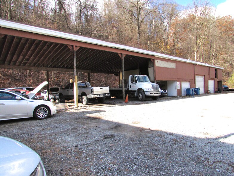 More Photos Of 174 Sandy Creek Rd, Verona Auto Repair For Sale