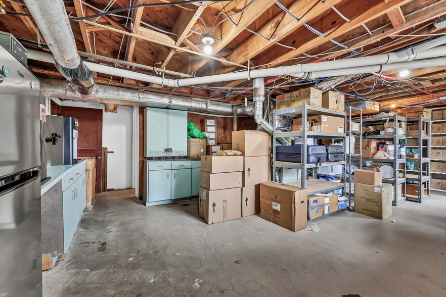 More Photos Of 1758 Memorial Dr, Clarksville Medical For Lease