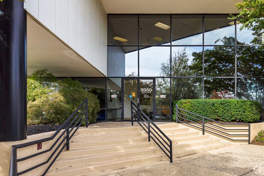 More Photos Of 5350 Shawnee Rd, Alexandria Medical For Sale