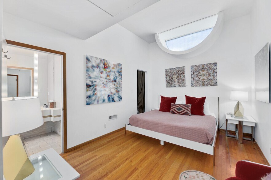 More Photos Of 410 E 6th St, Austin Loft Creative Space For Lease