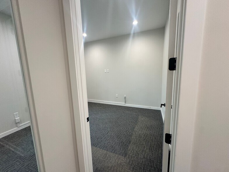 More Photos Of 6110 McFarland Station Dr, Alpharetta Medical For Lease