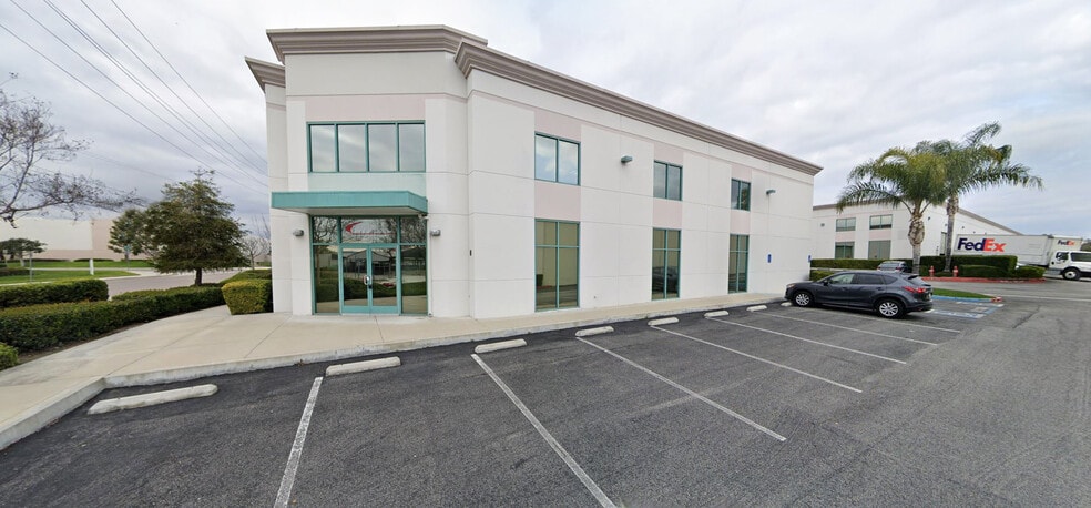 More Photos Of 5505-5515 Daniels St, Chino Warehouse For Sale