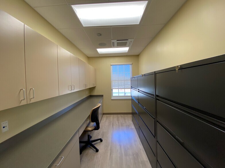 More Photos Of 11623 Philadelphia Rd, White Marsh Medical For Lease