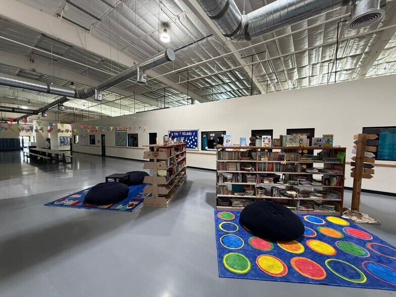 More Photos Of 520 E Carmel St, San Marcos Warehouse For Sale