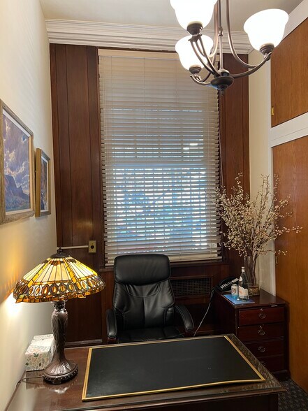 More Photos Of 1000 Park Ave, New York Apartments For Lease