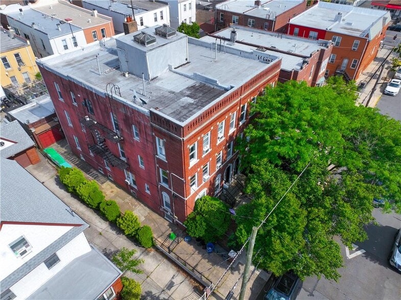 More Photos Of 1871 W 13th St, Brooklyn Apartments For Sale