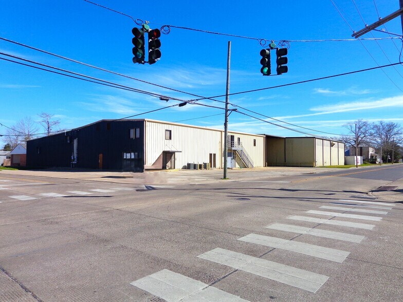 Primary Photo Of 502 7th St, Lake Charles Warehouse For Sale