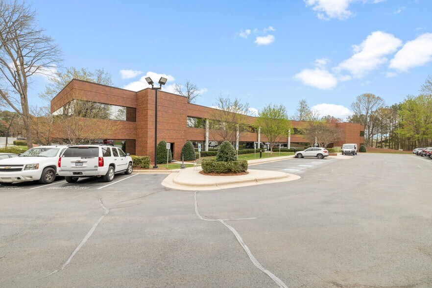 More Photos Of 2301 Rexwoods Dr, Raleigh Medical For Lease