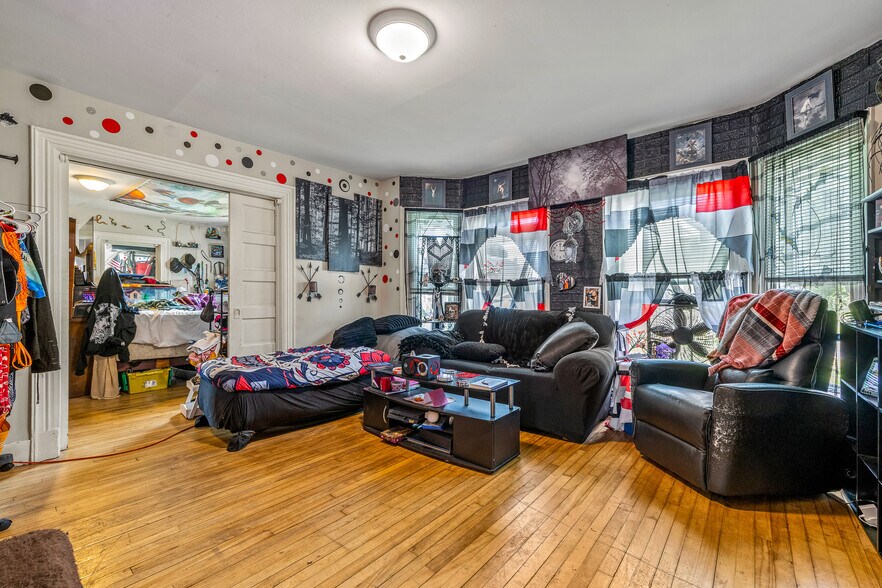 More Photos Of 7 Nason St, Sanford Apartments For Sale