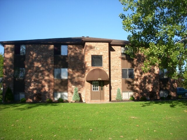 More Photos Of 5724 Glendale Dr, Lockport Apartments For Sale