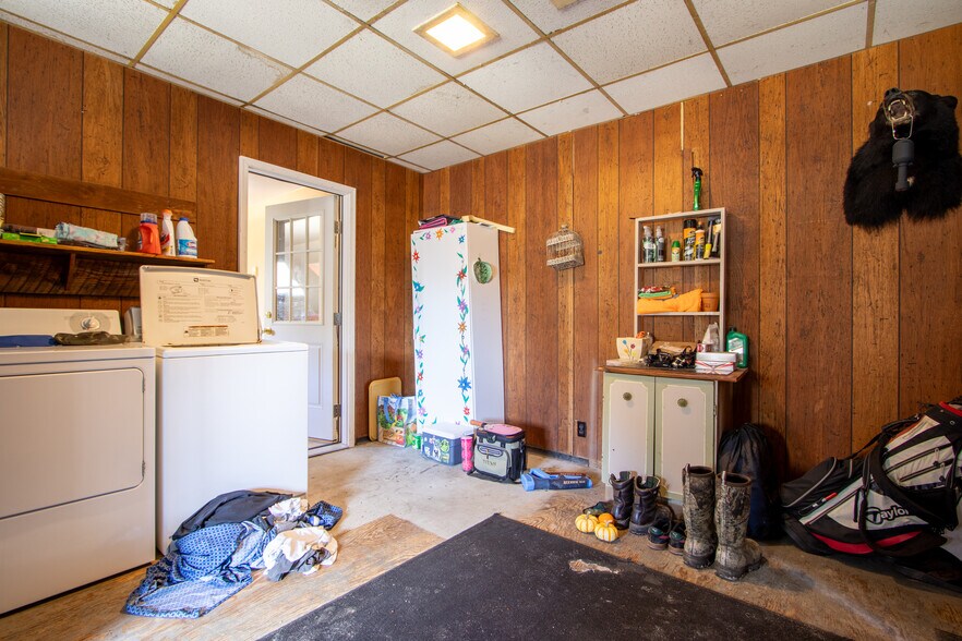 More Photos Of 19 Trestle Rd, Hancock Storefront Retail Office For Sale